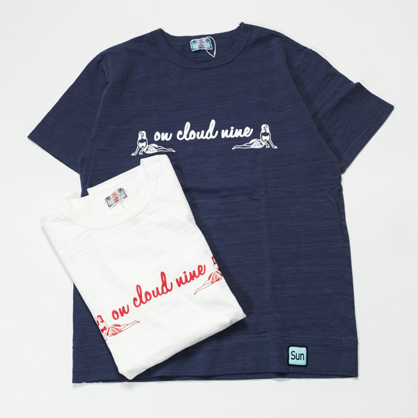UMI ウミ/ ON CLOUD NINE TEE プリントTシャツ