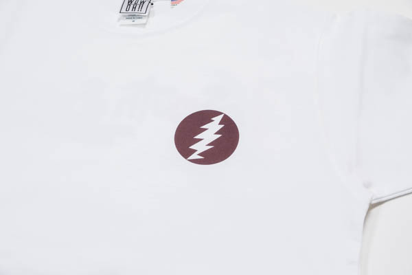 WOW x South Swell Tee ベージュ ブラウン カラー比較