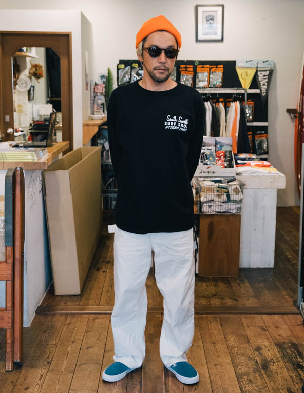 ワオ South Swell Shop 七分袖Tシャツ ブラック / 着用イメージ 正面