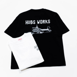 HUBS / バックプリントTシャツ