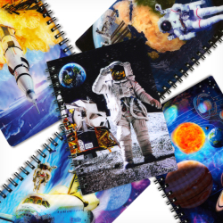 宇宙グッズ 3dリングノート 太陽系 スペースシャトル サターンv 地球と宇宙飛行士 月面歩行 宇宙グッズ 3dリングノート 太陽系 スペースシャトル サターンv 地球と宇宙飛行士 月面歩行