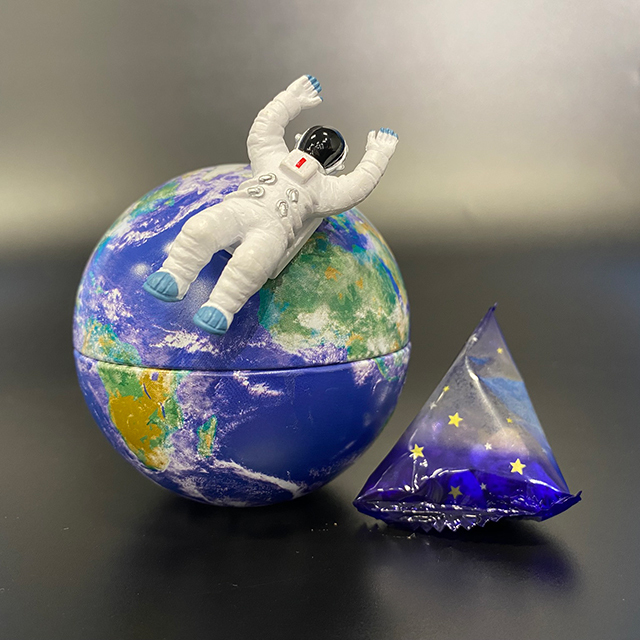宇宙のお菓子】地球缶 隕石チョコレート