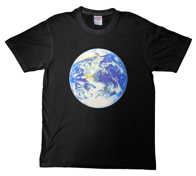 宇宙グッズ 高橋正実デザイン 地球ビーズtシャツ ブラック 宇宙グッズ 高橋正実デザイン 地球ビーズtシャツ ブラック