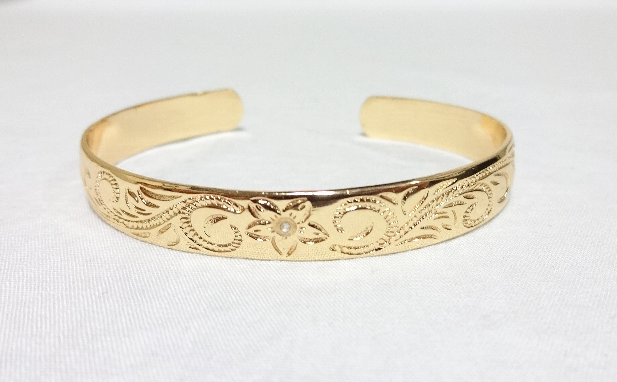 ハワイアンバングル/プルメリア/ゴールド