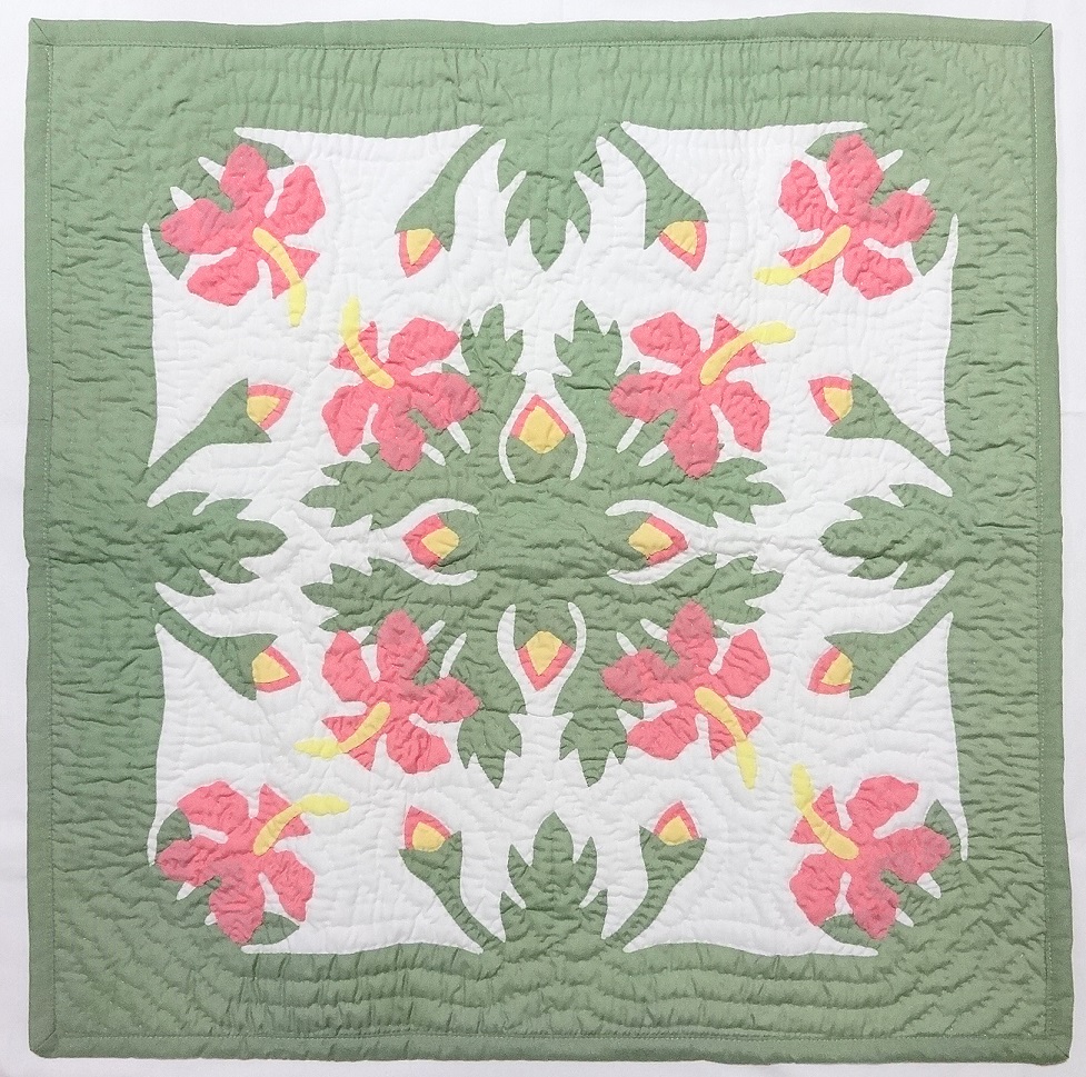 ハワイアンキルトタペストリー/壁掛け/ピンクハイビスカスMC