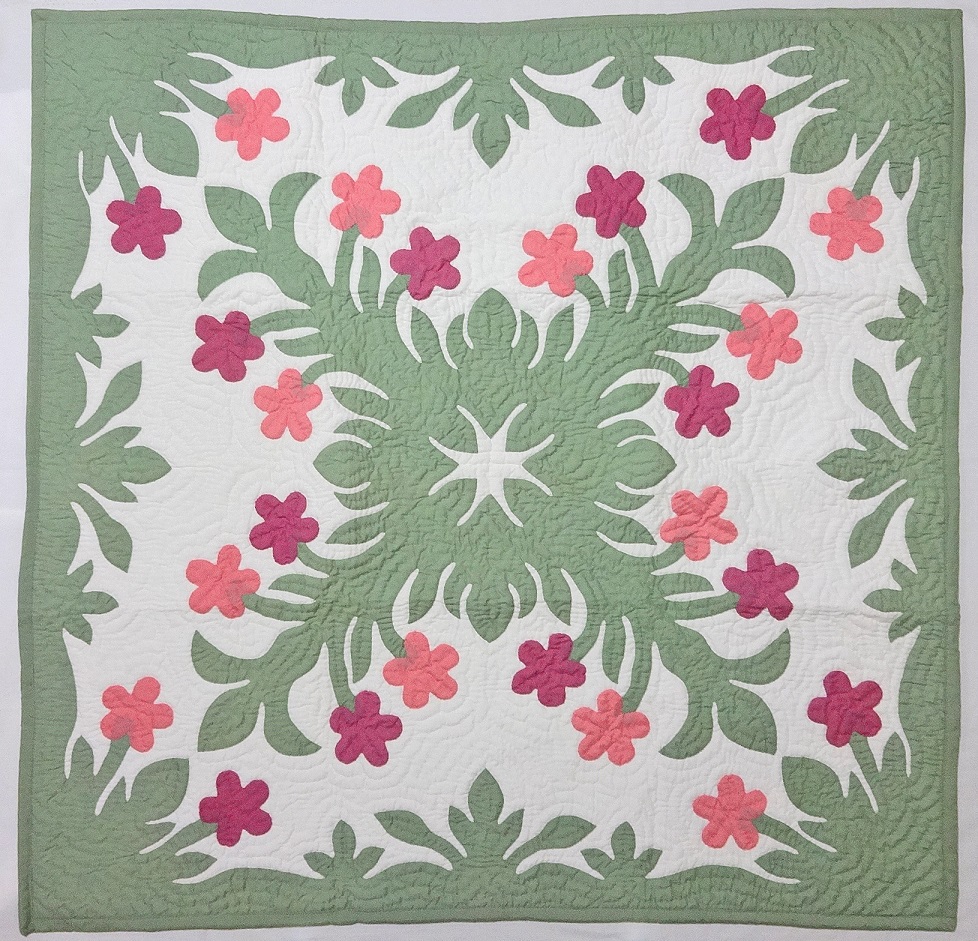 【送料無料】ハワイアンキルトタペストリー/壁掛け/ピンクプルメリアMC・ラージサイズ