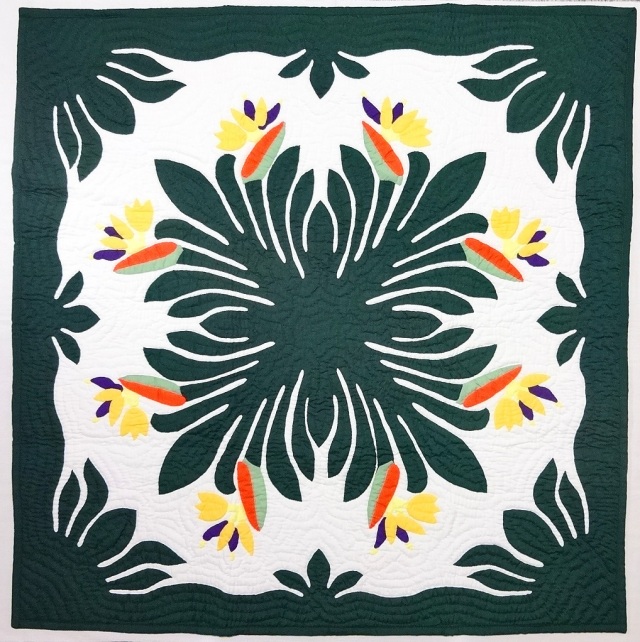 ハワイアンキルトタペストリー　バードオブパラダイスとティアレ Hawaiian quilt ハワイアンキルトタペストリー(大) 「バードオブ