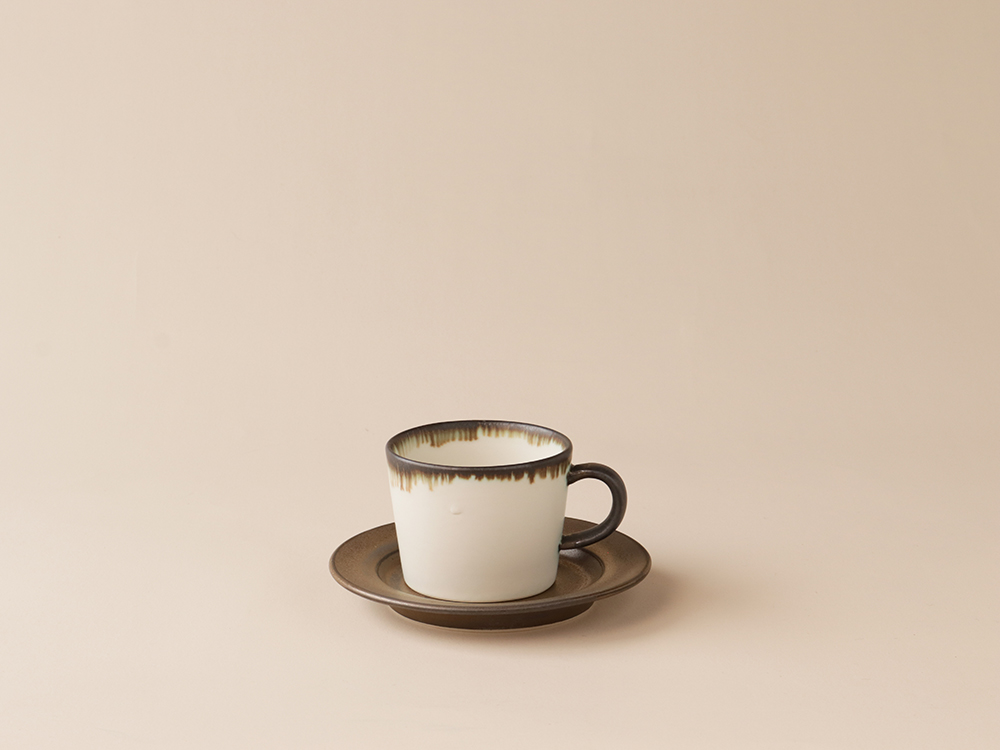 ホワイト カップ＆ソーサー 波佐見焼