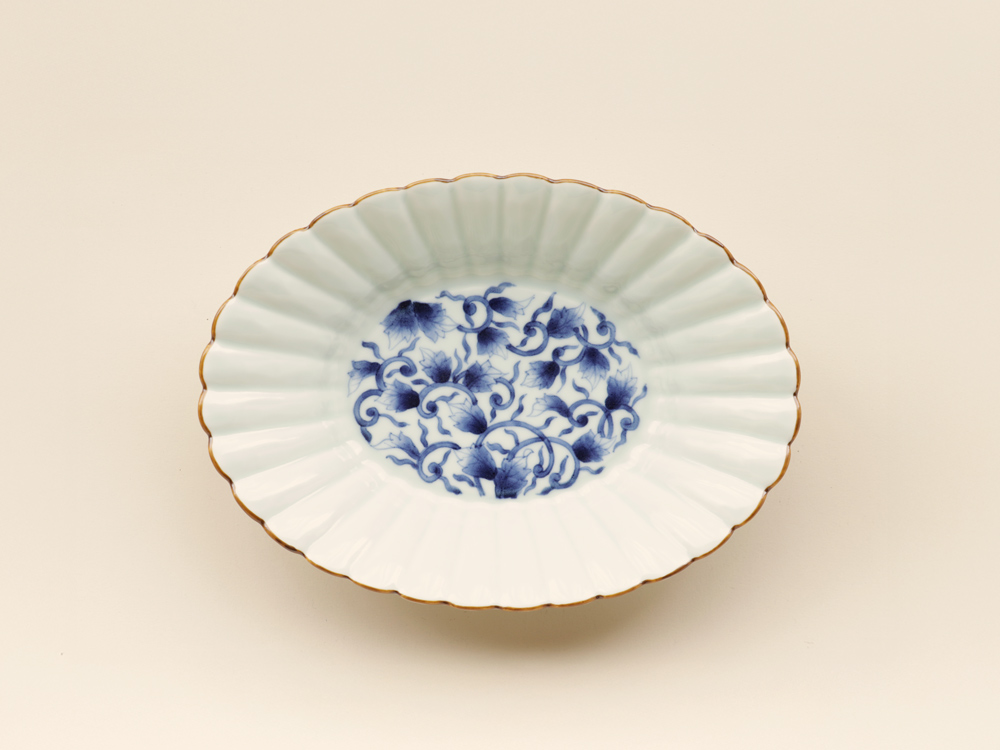 フチサビ 古染唐草 菊型 オーバル鉢 有田焼