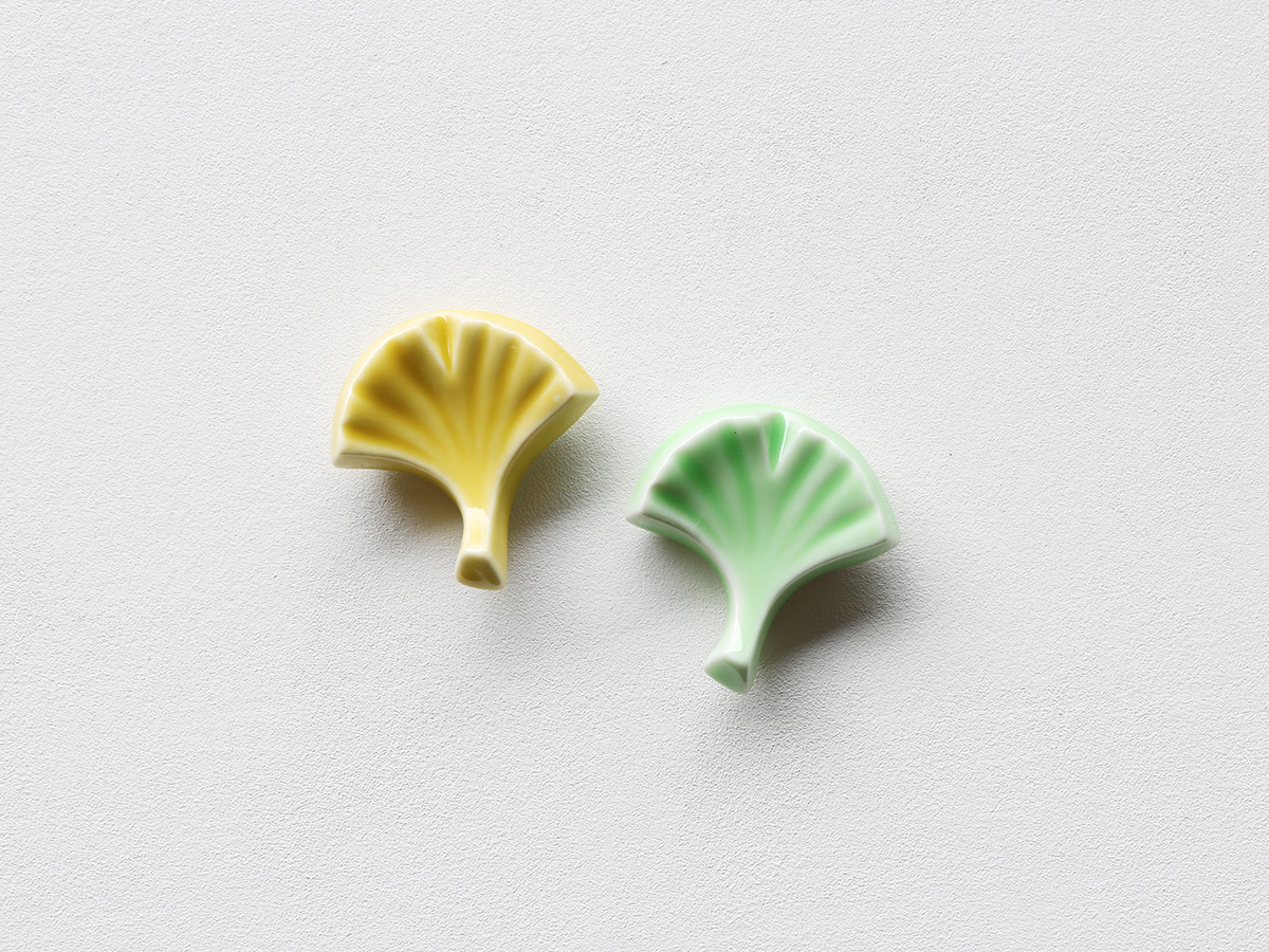 【当たりくじつき新パッケージでお届け！】イチョウ 箸置き 有田焼