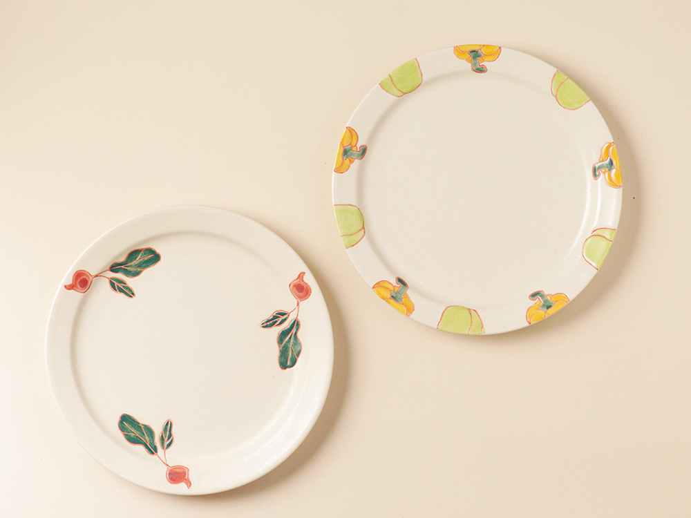 パプリカ/ ラディッシュ ラウンドプレート 中 波佐見焼