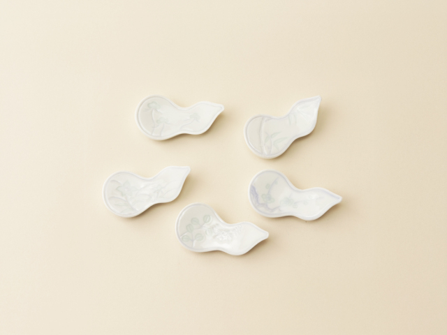 デッドストック 青白磁 彫り絵蓋 箸置き 有田焼