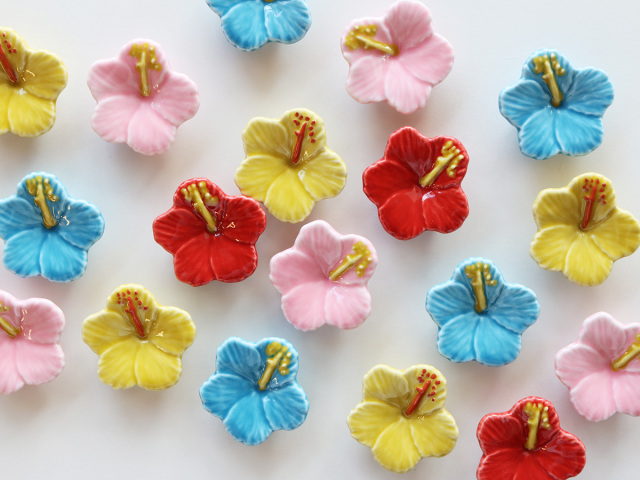 平成レトロ!? 懐かしくて新しいモチーフ ハイビスカス 箸置き