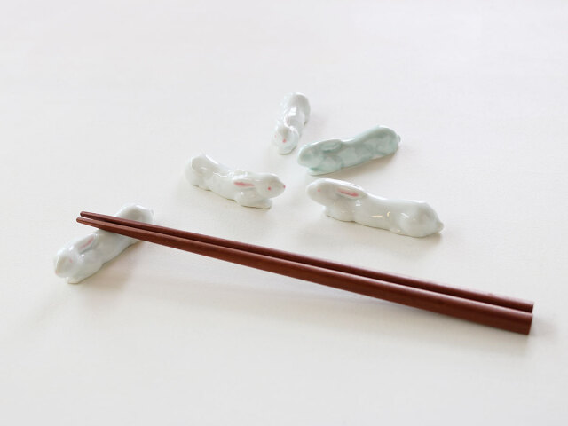 ウキ さま専用　箸置き チョウザメ 干支 卯（うさぎ） 箸置き 有田焼 | 有田焼 波佐見焼 オンライン