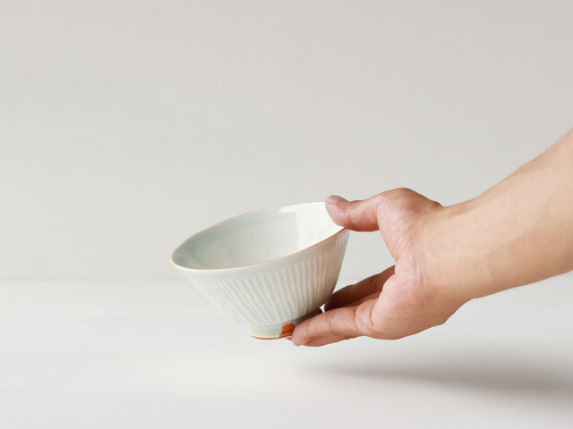 瑠璃釉/青白磁 しのぎ 茶碗 波佐見焼