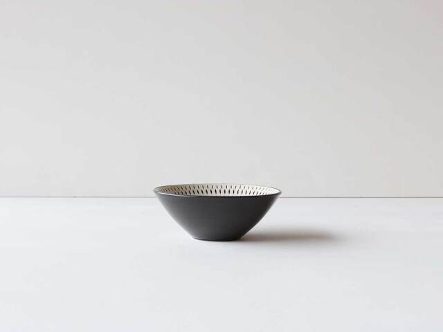 黒陶 飛びかんな 反り鉢 小 波佐見焼