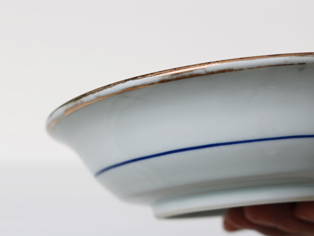 中鉢 大鉢 丼 金彩 色絵付け 花文様 山水 海 歪み 銘あり 窯傷 デッドストック】金彩 縁波絵山水 反鉢 有田焼| 産直！有田焼