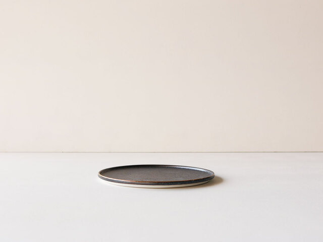 有田焼 陶悦窯 フチ艶金 18cm フチつき丸皿 | 有田焼 波佐見焼