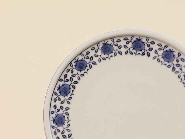 MR-172A 有田焼　高台皿 5ケセット 花と動物模様 MR-172A 有田焼 高台皿 5ケセット 花と動物模様