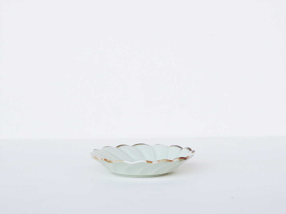 フチサビ 花型 小皿 波佐見焼