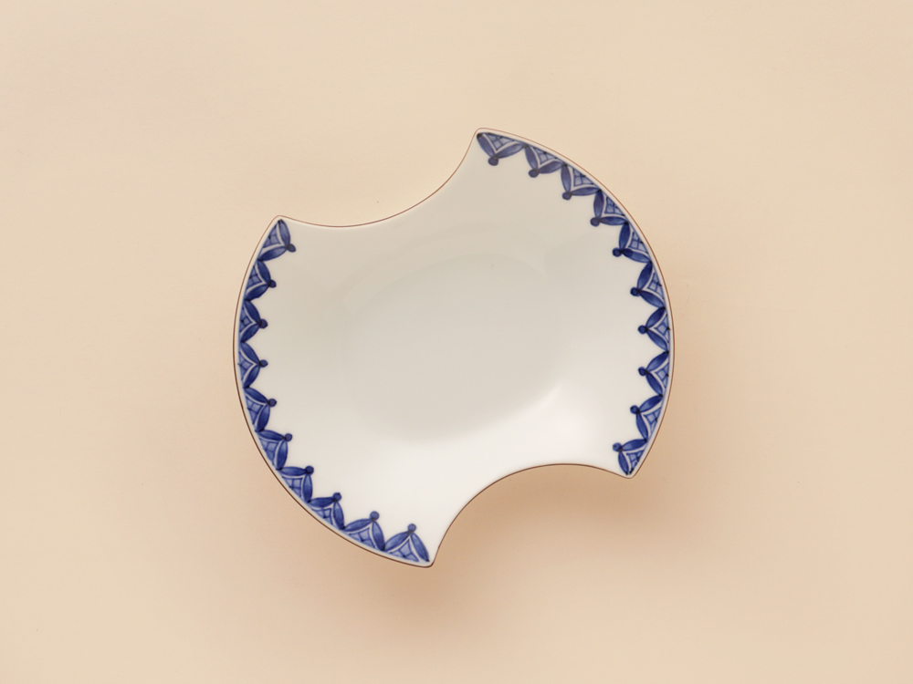 デッドストックフチサビ 輪花紋 分銅型 小皿 有田焼