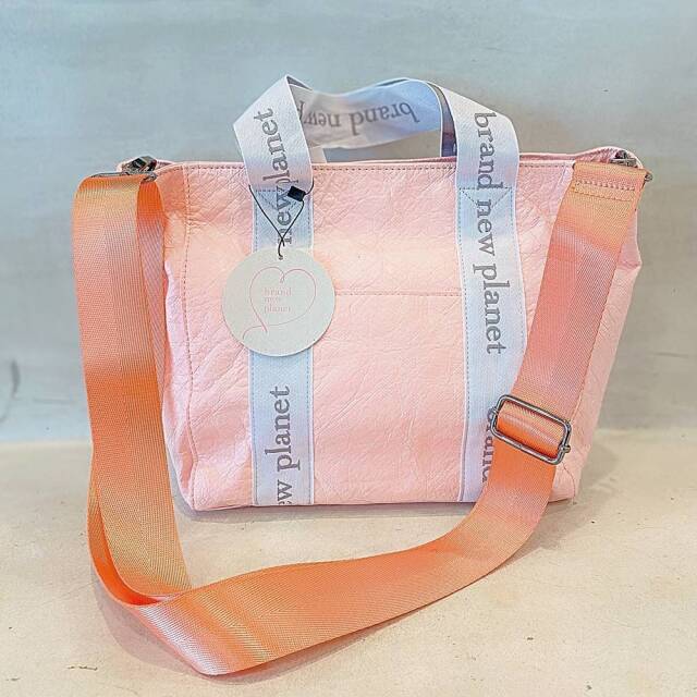 ペット 散歩バック 肩掛け トレンディ Brisbane Flamingo pink pink trick ボディバッグ ショルダーバッグ レディース 大容量