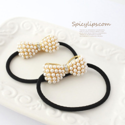 程よい甘さが◎ぷっくりリボン×ホワイトパールヘアゴム7010