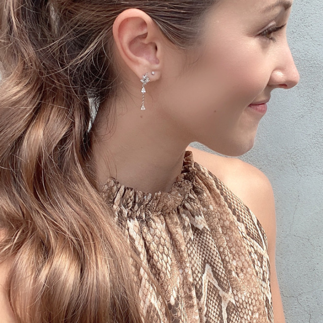 16g ゆらりと揺れるたび 繊細な女らしさを引き立てるリーフデザイン軟骨ピアスボディピアス0525