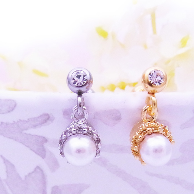 16G14G］ゆらゆら揺れる度上品に艶めく。1粒パールモチーフ耳たぶにも