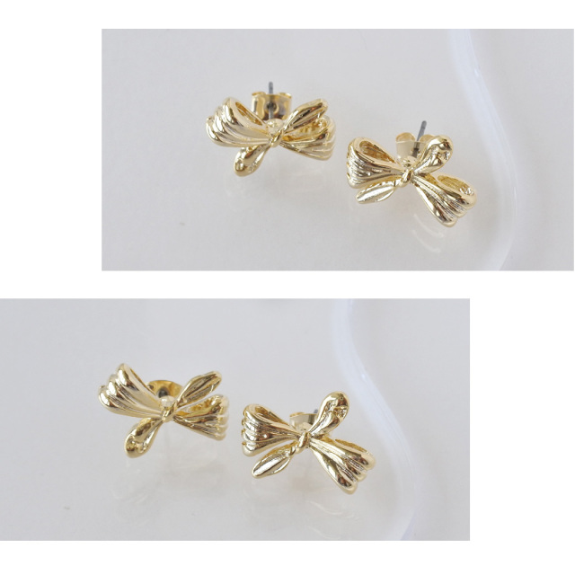 両耳セット ピアス 立体感 ある 結び目がかわいい メタル リボン