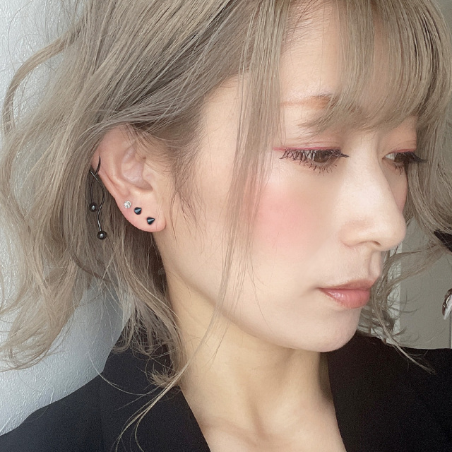 16G 14G ］BLACK スパイク コーンキャッチ ストレート軟骨ピアス