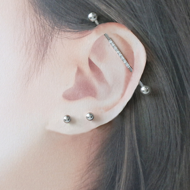 14G ］インダストリアル シンプル ラインストーン ピアス ストレート