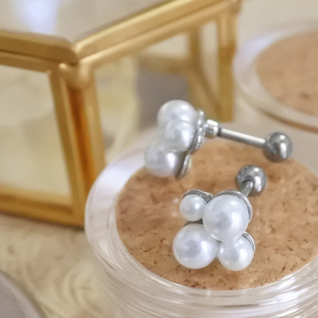16G］程よいボリューム感♪上品で華やか な印象のパール デザイン軟骨