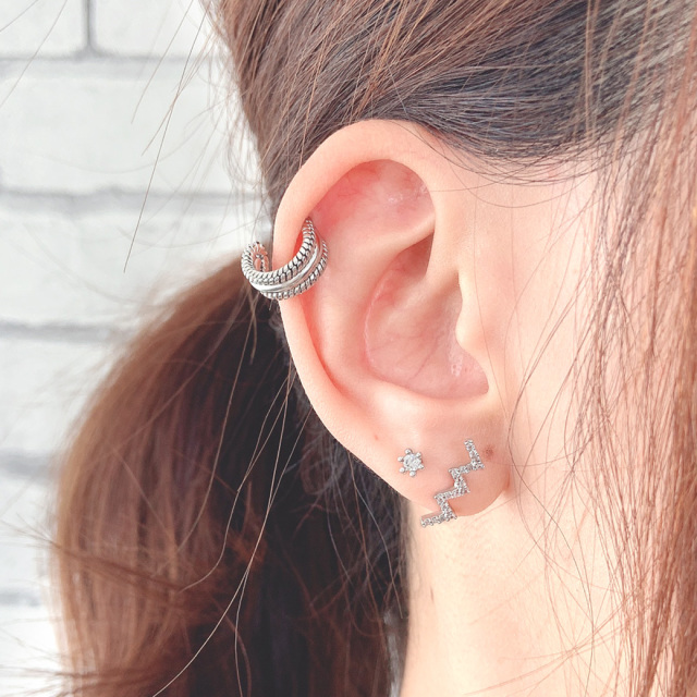 16G］ありそうで無かったクールなデザイン。ディティールこだわった半