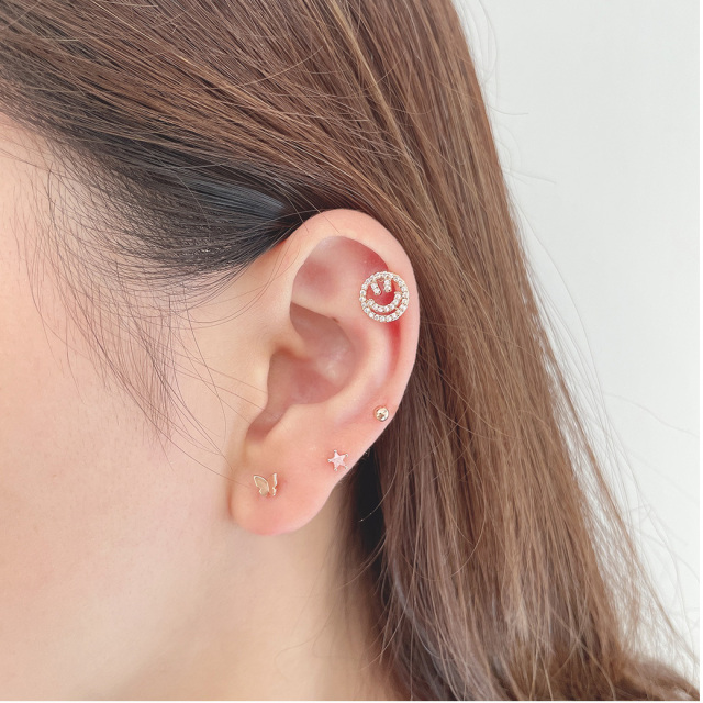 ぷっくりいちごピアス⟡.· プチドラゴン-鉱物-