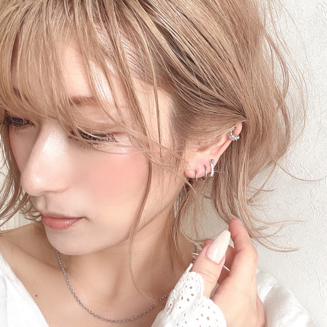 16G］ありそうで無かった、華やかビジューモチーフ。印象的な
