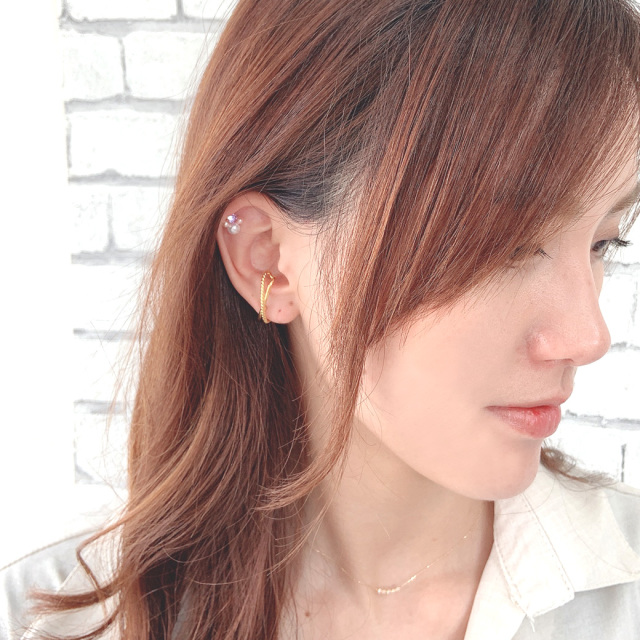 16G］スタイリッシュな耳元に仕上げてくれる♪イヤーカフのような