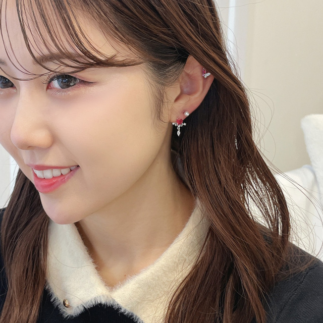 14G 16G ］ボトムスのCZが揺れる華奢なデザイン 大人可愛い PINK