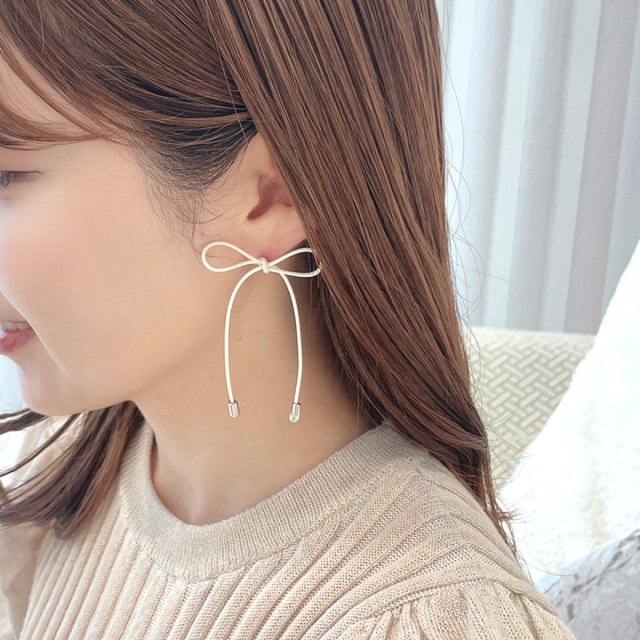 両耳セット ピアス 耳元に映える存在感 大人可愛い リボンピアス 0685