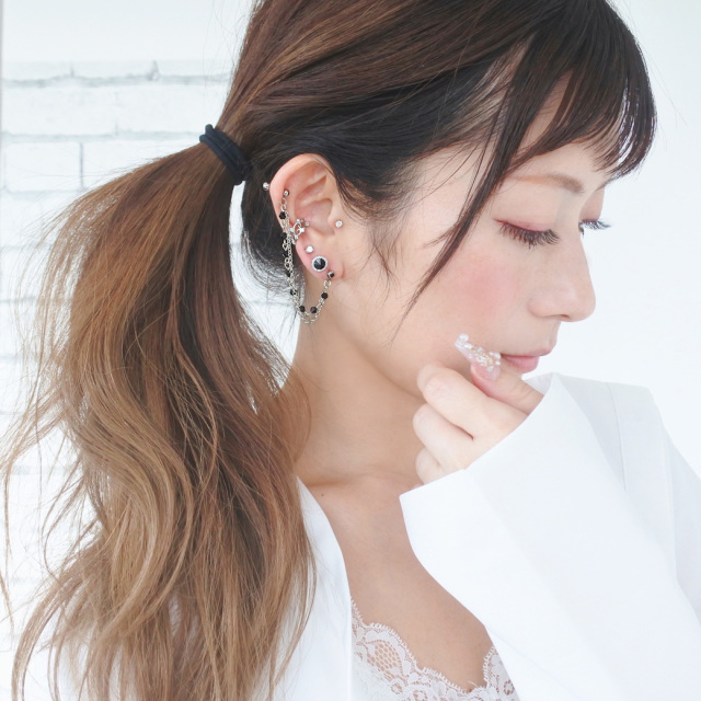 16G］一気に格上げ！2つのホールを繋ぐ。Blackビーズ ダブルチェーン