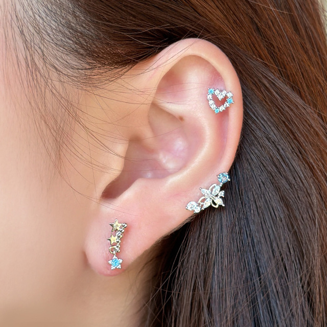 14G 16G ］爽やかなブルー が耳元を彩るCZ輝くオープンハート