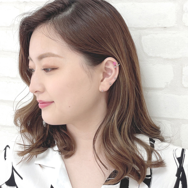クロ シルバー ハーフ パヴェ ワンタッチ ピアス S シルバー ブラック ハート ワンタッチ ピアス / SILVER BLACK