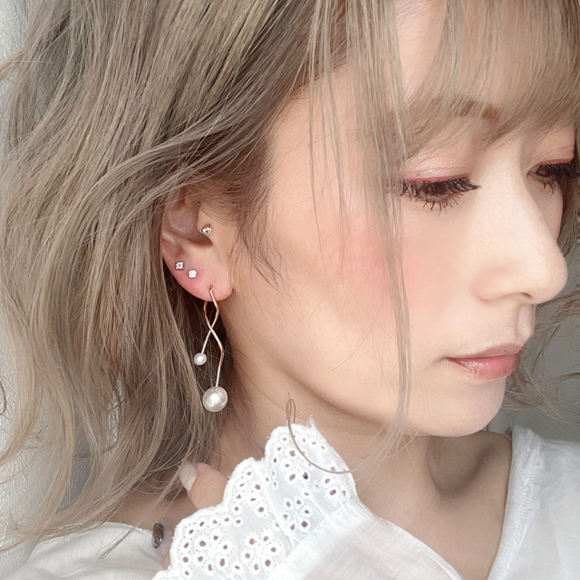 【美品・定価10.3万】ロエベ　レディース　フープ　ナパ　ツイスト　ピアス ナパツイスト ピアス (スターリングシルバー) シルバー - LOEWE