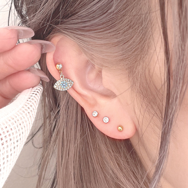 14G 16G ］ユニークなシルエットが目を惹く アイモチーフ ジュエル