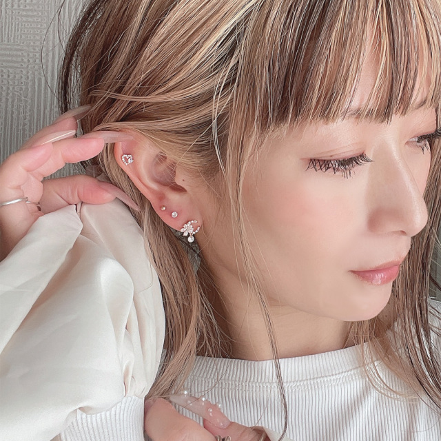 14G 16G ］揺れるストーンがポイント♪1点で充分可愛い キュービック
