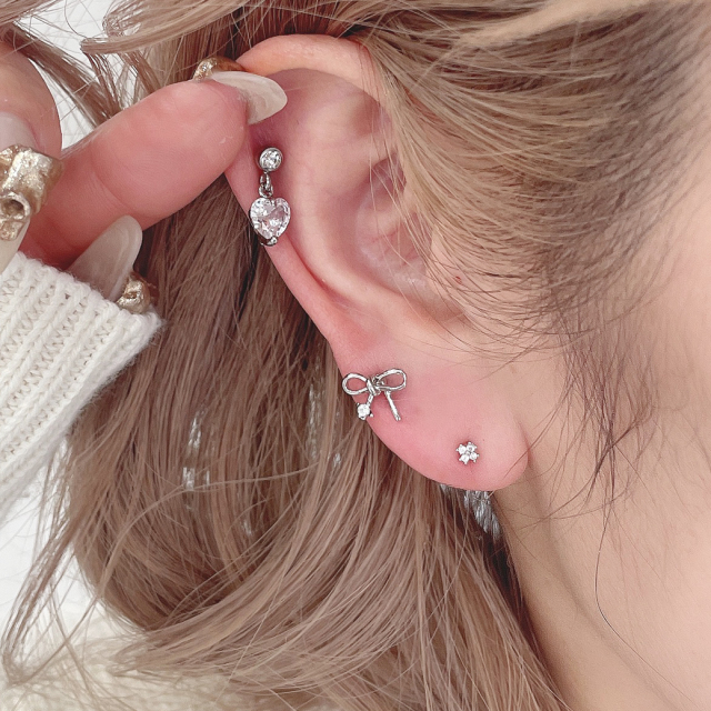 14G 16G ］上品で愛らしい、キュービックジルコニア ハート heart 軟骨  