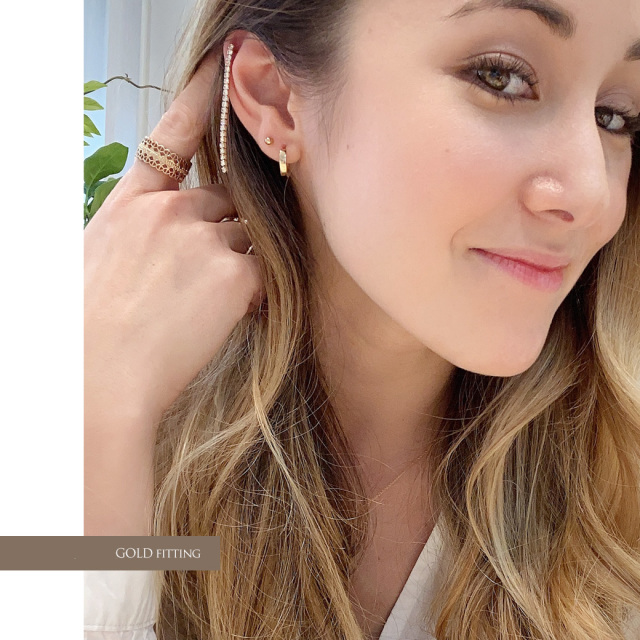 16G］ぱっと目を引く存在感♪煌きダイヤレーン軟骨ピアス ヘリックス