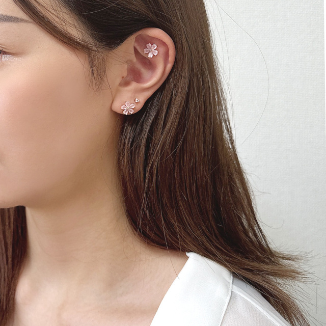 14G 16G ］透明感のあるキュービック が繊細に輝く大人可愛い フラワー