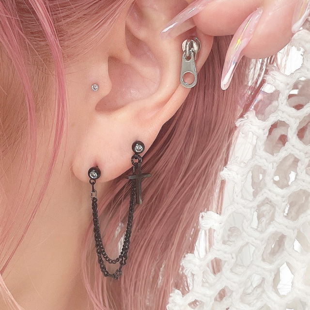 ちゃこページ　ピアス　2点セット 14G16G］2つのホールを繋ぐチェーン☆スタイリッシュメタルクロス軟骨