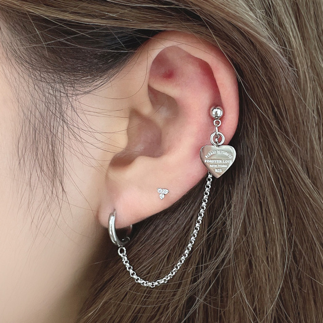 ✩.*˚こひなちさん専用♡特別価格 !!!!  しずく1粒ピアス 14G 16G ］大人かわいい ♪ちびちび サイズ3粒 キュービックジルコニア